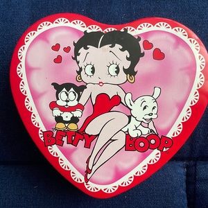 Betty Boop Heart shaped tin with lid.